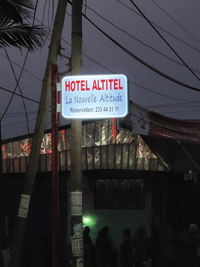 Hotel Altitel Bafoussam Bagian luar foto