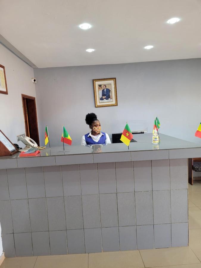 Hotel Altitel Bafoussam Bagian luar foto