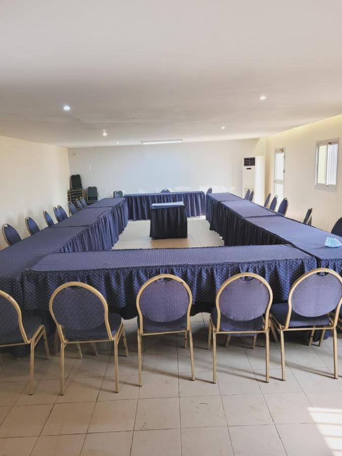 Hotel Altitel Bafoussam Bagian luar foto