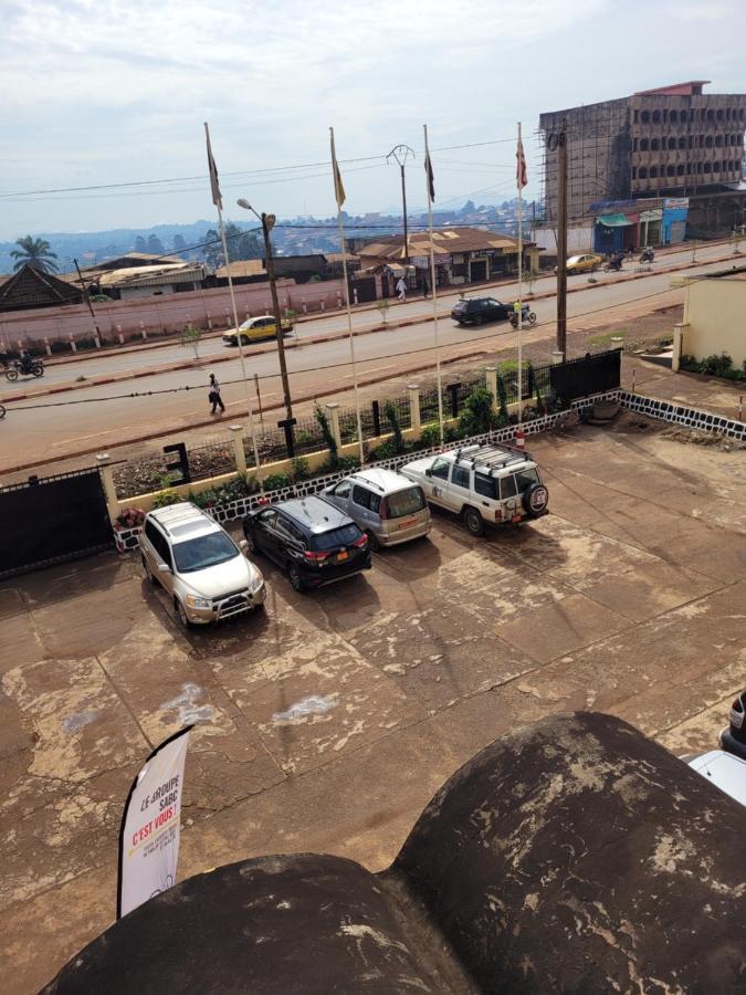 Hotel Altitel Bafoussam Bagian luar foto
