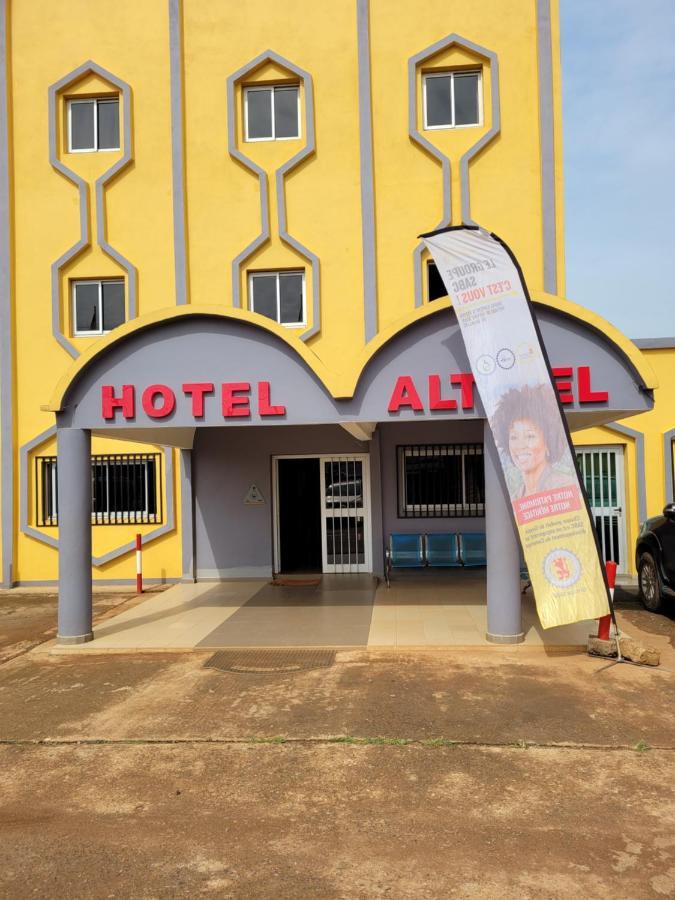 Hotel Altitel Bafoussam Bagian luar foto