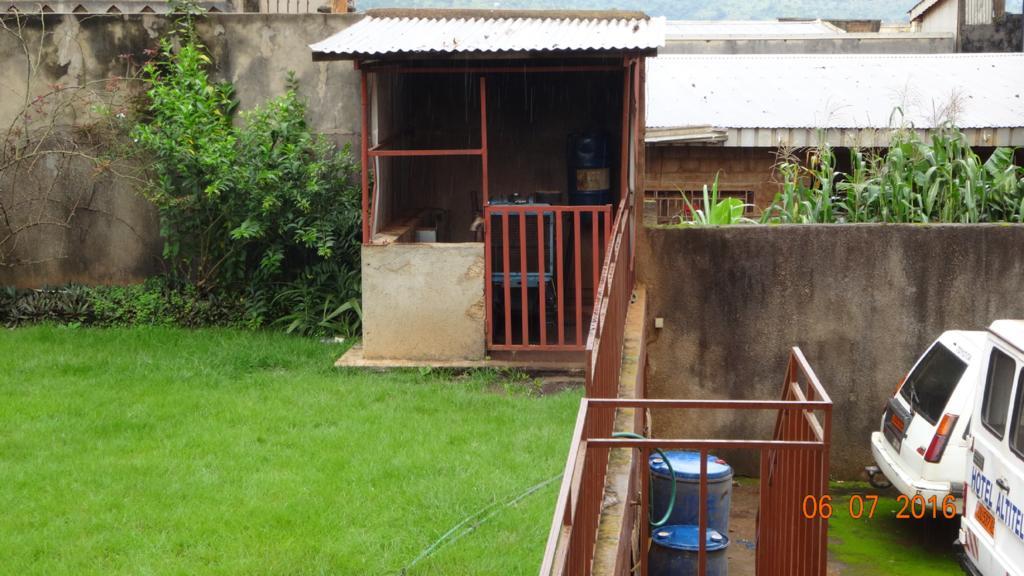 Hotel Altitel Bafoussam Bagian luar foto