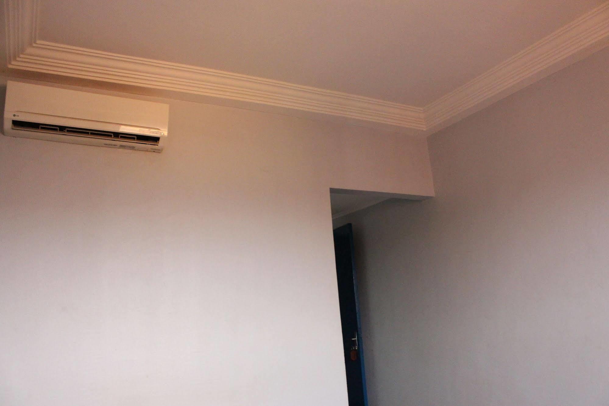 Hotel Altitel Bafoussam Bagian luar foto