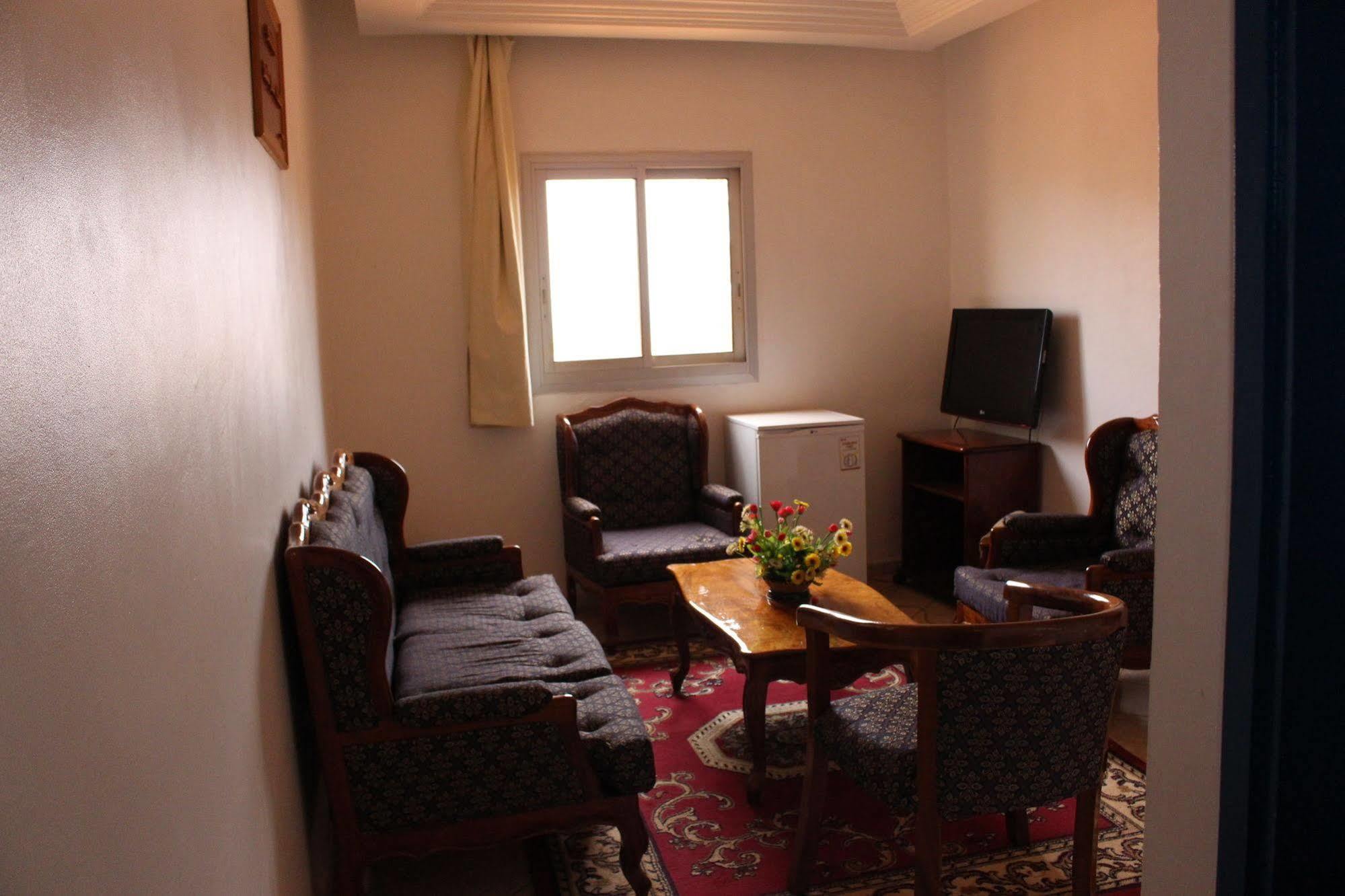 Hotel Altitel Bafoussam Bagian luar foto